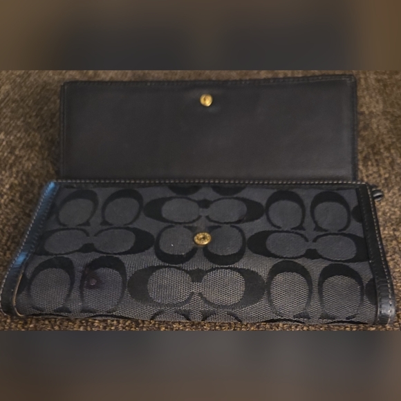 Coach Black and Gray Wallet - Picture 3 of 6